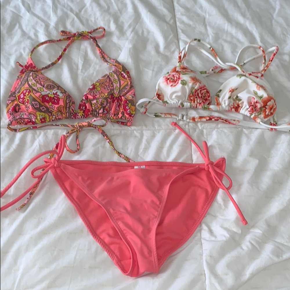 3 BATHING SUITS!